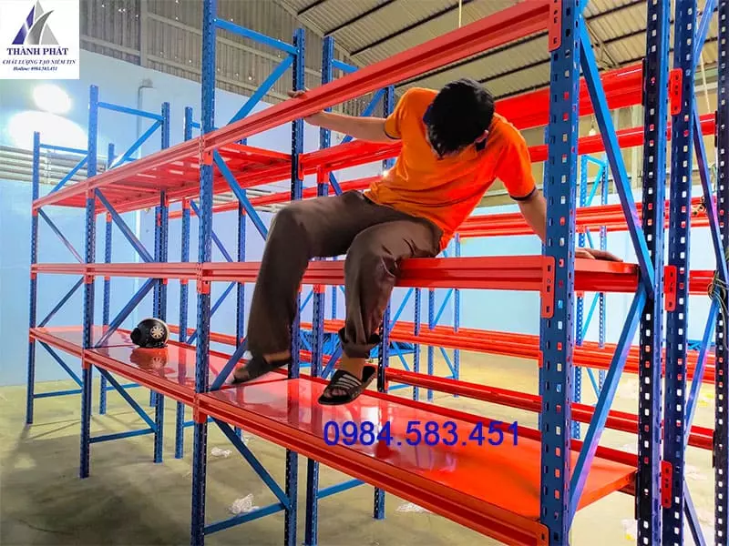 kệ trung tải 3 tầng đa năng