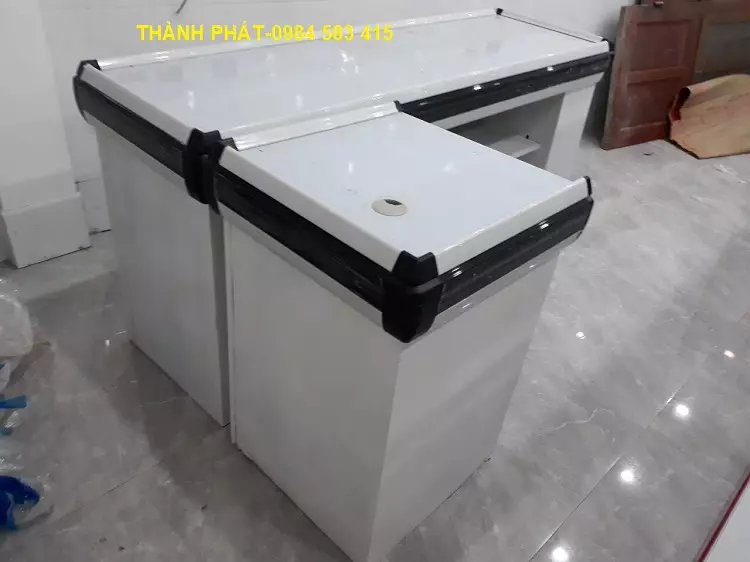 quầy tính tiền giá rẻ