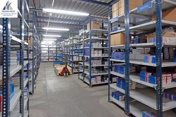 Bảng giá kệ để trưng bày thuốc