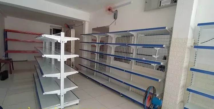 Có nên mua kệ siêu thị thanh lý không?