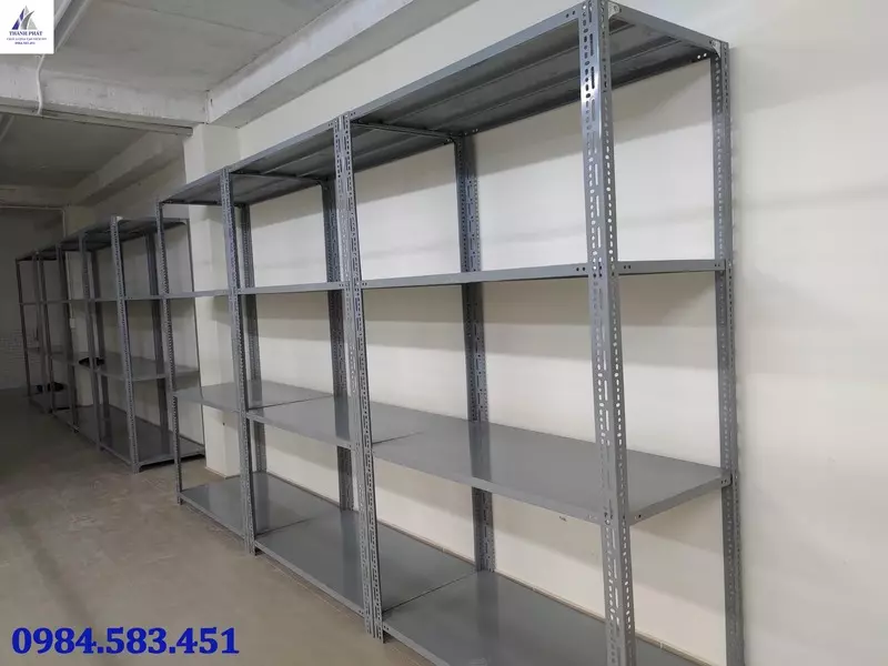 kệ sắt V lỗ 4 tầng mâm quảng ngãi