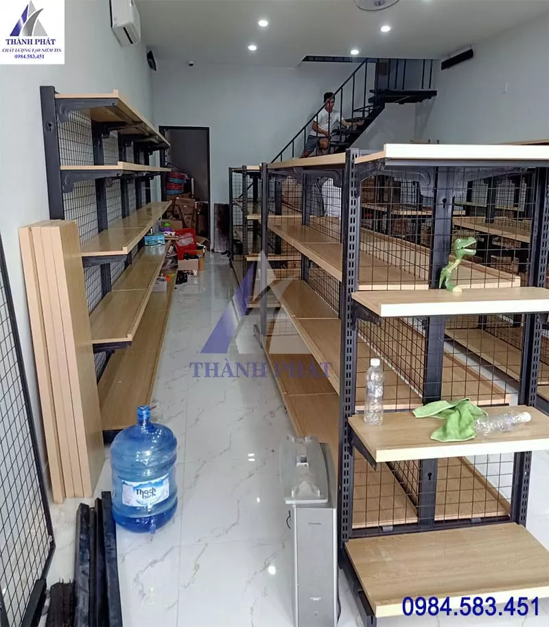 kệ trưng bày tại kon tum