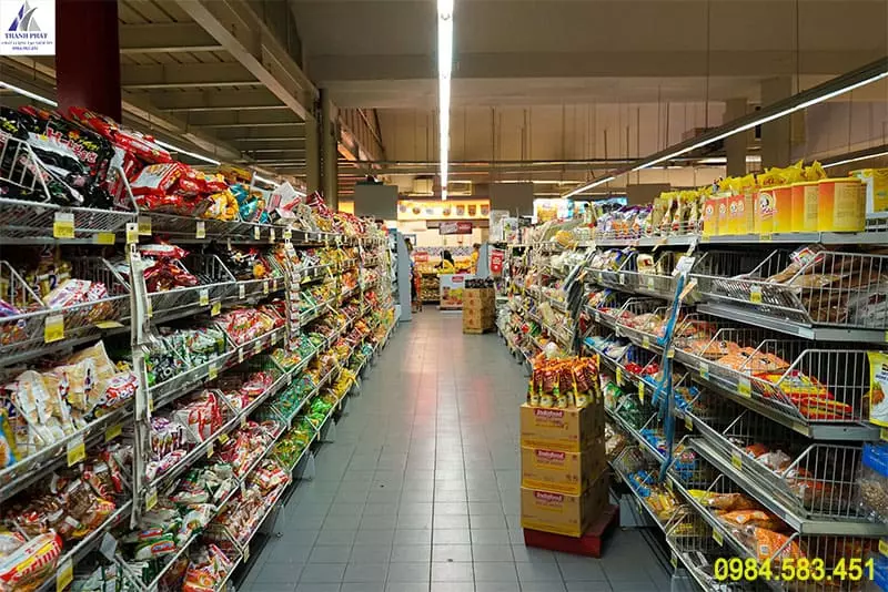 mẫu kệ siêu thị tại đà nẵng