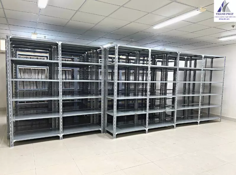 Những mẫu kệ sắt V lỗ đa năng phổ biến tại Thành Phát